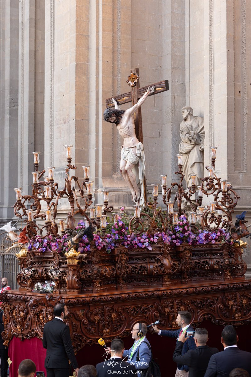 pcordobacofrade's tweet photo. 34 ENCUENTRO NACIONAL DE COFRADIAS

"La cruz, en la que se muere para vivir; para vivir en Dios y con Dios, para vivir en la verdad, en la libertad y en el amor, para vivir eternamente".

@RedencionySalud 
#34ENC
#Granada https://t.co/Y7FdIY7PVj