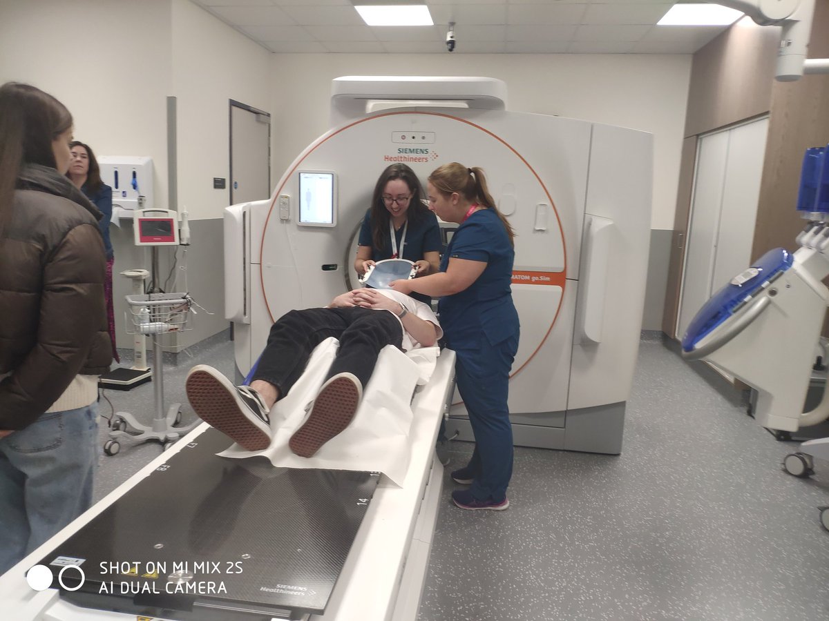 Our first Open Day to showcase the work of Radiation Therapists to 2nd level students in the West has begun.
They will be shown all areas and given practical demonstrations. Here we have Rachel and Theresa showing how to make an immobilisation mask
