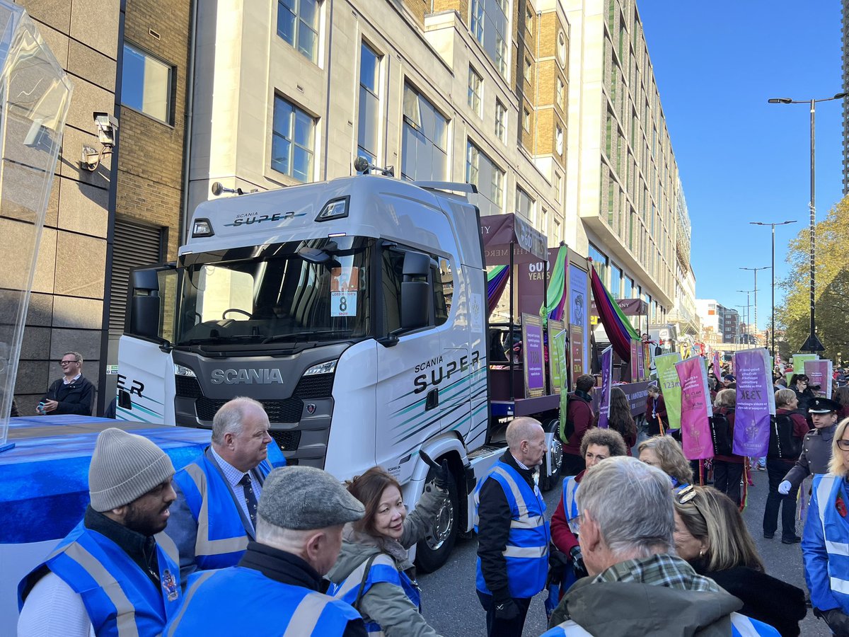 We’re pleased to play our part in the Lord London Mayor’s Parade this year.
 
Keep an eye out for the Scania 770 S V8 and 560 S Super leading the way for Mercer's 600-year celebration, alongside the London Chamber/Kyiv float.

#ScaniaFamily