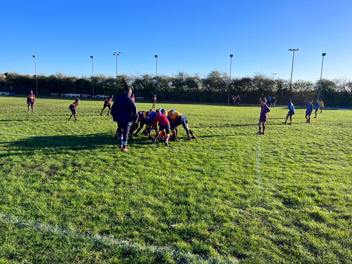 Beautiful (but chilly!) morning over at the field for Year 7 rugby this morning! ☀️ 🏉 @DartfordGSsport @DartfordGS