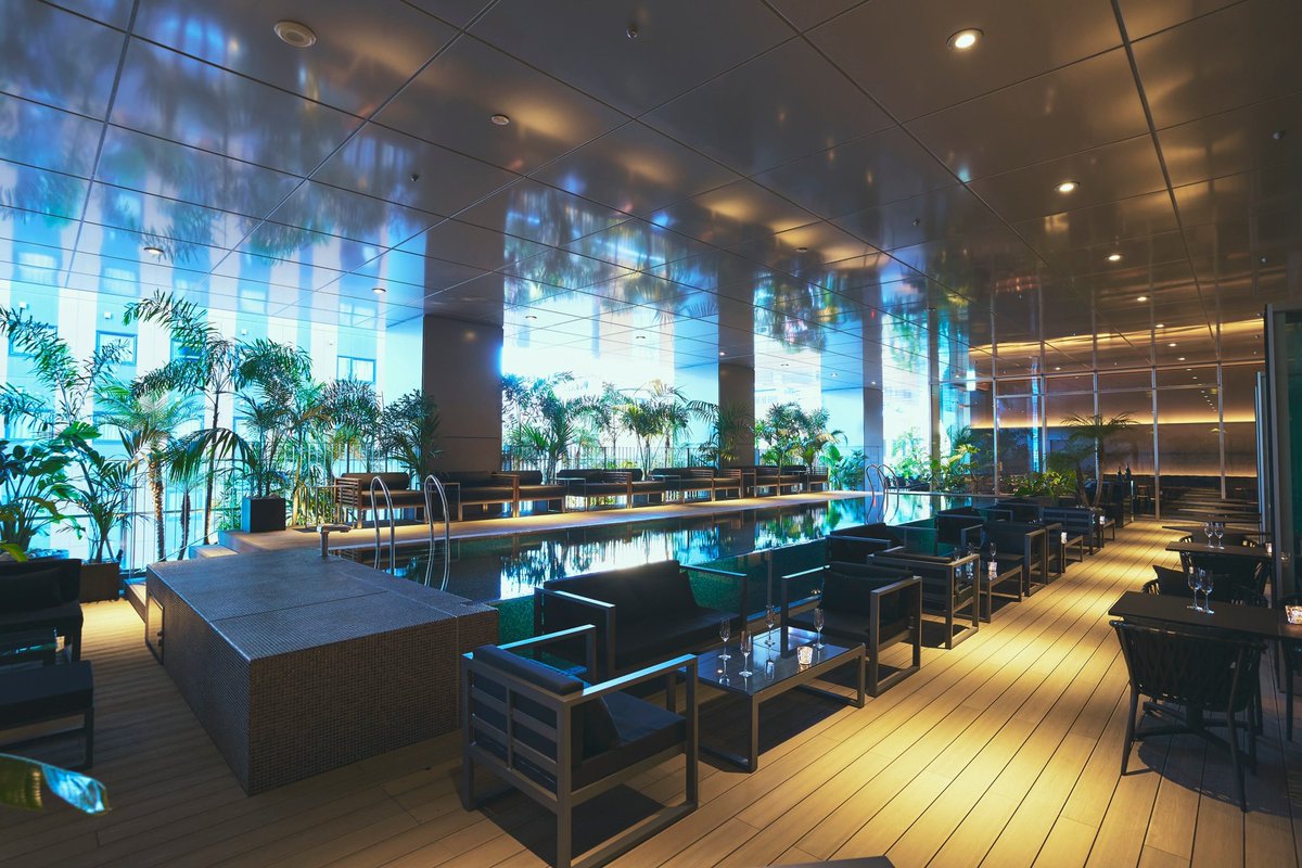 exstion's tweet photo. - EXSTION Wellness Club -
EXSTIONのテラスプールで過ごす一時は、
心地良い風の流れとともに、心の安らぎと、
深い呼吸を与えてくれます.
#exstion #membershipclub #tokyoart
#kabukichotower #sauna #gym #art
#hasegawaminoru #wellness #collective https://t.co/WUhTY43GDq