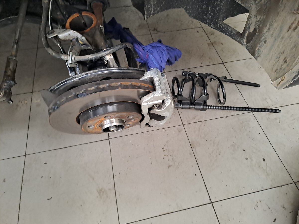 DrAmitPrat84519's tweet photo. Within a week time of purchase, they have horribly and unprofessionally open entire car/ suspension. Not at all worried about customer satisfaction, sending mail/ call to fill feedback. It wound not expect from reputed brand like Skoda. https://t.co/sMkTmeHYRu