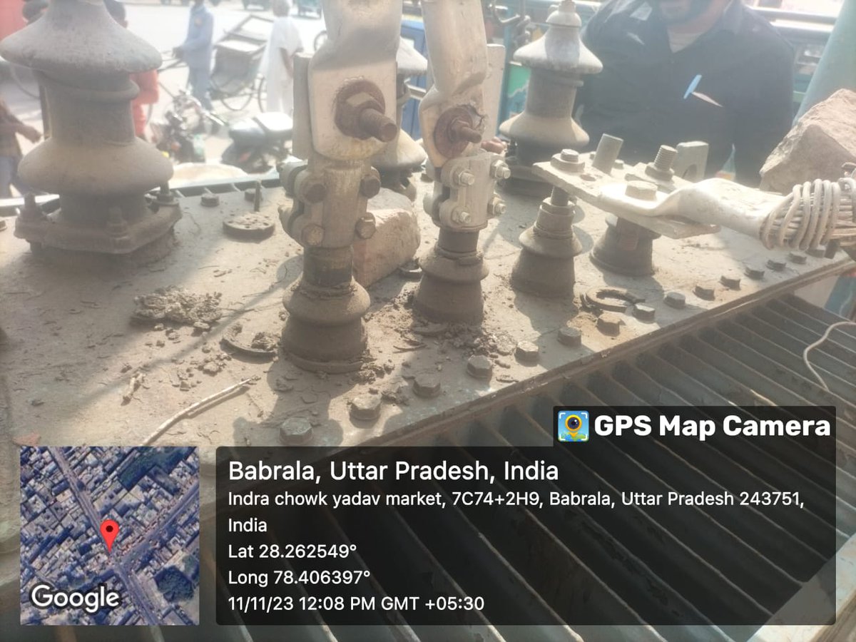 rcbharti's tweet photo. SIR,SPOT MAINTENANCE OF  MEDIUM POWER TRANSFORMER IS BEING DONE AT BABRALA UNDER EDD BABRALA FOR PROVIDING UNINTERRUPTED POWER SUPPLY FOR UPPCL CONSUMERS
@eeewdmbd @SEworkshopPVVNL @MdPvvnl @ChairmanUppcl @mbd_ce https://t.co/uCMKmvAMxn