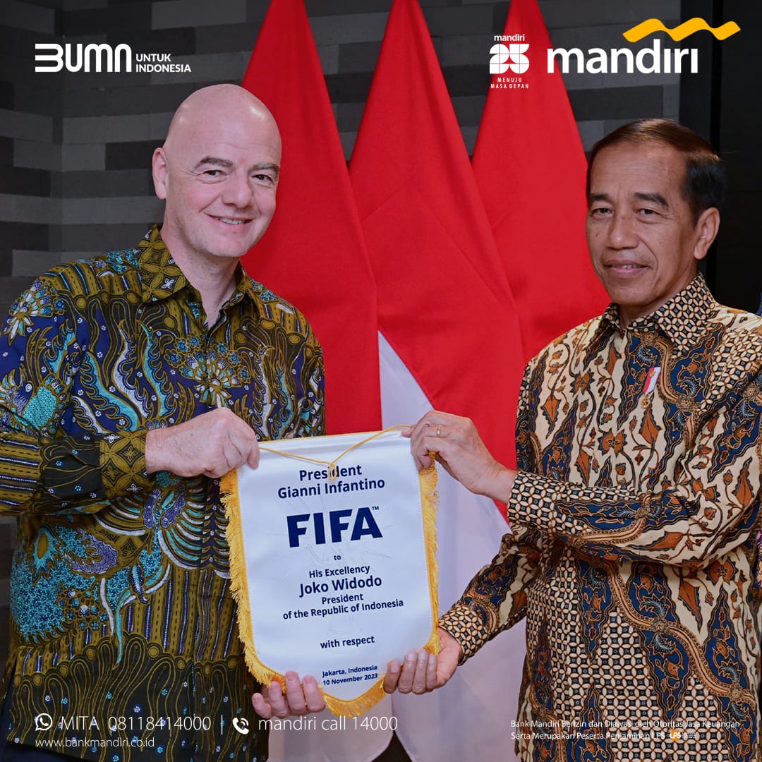 FerilGibran's tweet photo. Presiden Joko Widodo &amp; Presiden FIFA Gianni Infantino melakukan penandatanganan MoU antara PSSI &amp; FIFA. 

Dgn kehadiran FIFA JAKARTA OFFICE yg akan berfungsi sbg Asia Hub ini, Bank Mandiri berharap akan jd langkah awal sepakbola Indonesia utk mencetak prestasi di tingkat dunia. https://t.co/hL3jTGeazV