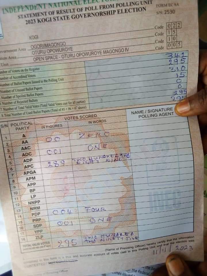 KogiLiberation's tweet photo. #KogiDecides2023:
#RedAlerts
In Obatigben ward in Kogi State, result sheets are being filled by APC agents without an election. There is no election anywhere in Ogori Magongo, yet results are filled by agents of APC. @inecnigeria @PoliceNG please take note.
@channelstv
@ARISEtv https://t.co/A02IsUDiCT
