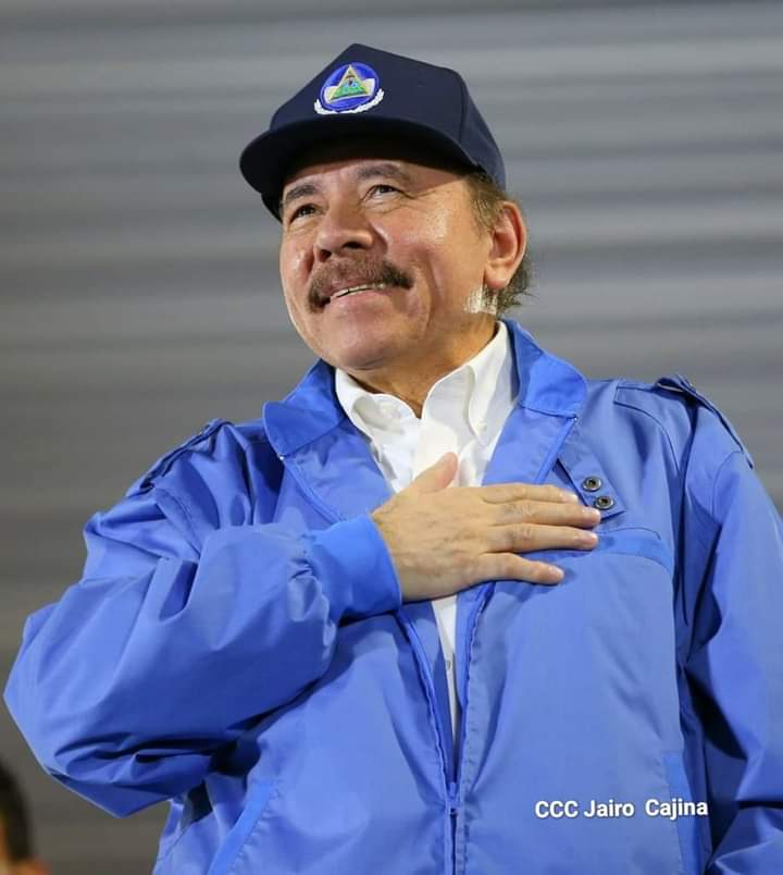 Buenos días!! 🌤️🩵🦋

Hoy es un día muy especial 😊 🥳está cumpliendo años el mejor presidente de #Nicaragua 🇳🇮 😍

Feliz Cumpleaños al Comandante Daniel Ortega 🥳🎂🎉🎁

#ConDanielAdelante
#PLOMO19
