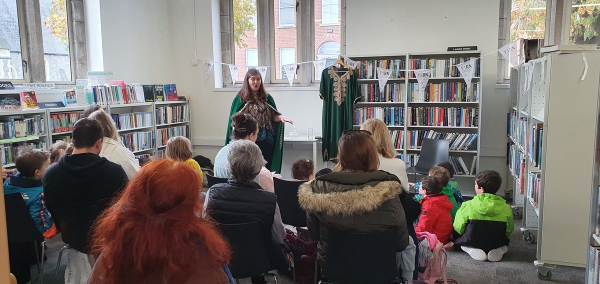 And we're off! Storyteller Maria Gillen <a href="/mgillen/">Maria Gillen</a> in full flow at Bray Library thanks to <a href="/artsoffice/">Wicklow Arts Office</a> and @WicklowLibs

#yarnstorytelling #yarnstorytellingfestival