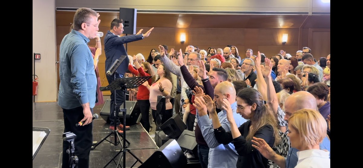 PDomYeo's tweet photo. Preached on the 2nd night of the Conference before flying out to London for another ministry. 

God is doing a new thing in Greece. May the seeds sown in this conference bring forth multiplication of blessings for the church in Greece! https://t.co/c1Q1TIYQkb