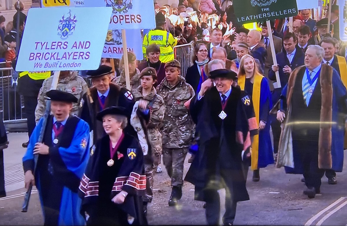 Ts_and_Bs's tweet image. Fantastic to see the Tylers &amp;amp; Bricklayers taking front stage in today's Lord Mayor's show.  Court Assistant, Martin Reading,  Upper Warden, Jenny Rolls, The Master, Christopher Causer and Renter Warden, Alan Dodd bringing up the rear!  tylersandbricklayers.co.uk