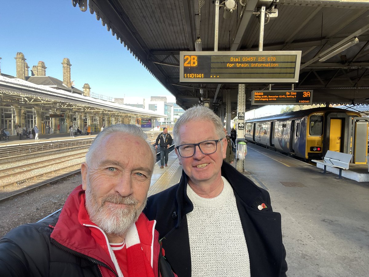 bazza_tyerman's tweet photo. @BarnsleyFC We’re on our way - a cheeky little stop off at Sheffield Tap en route 😍 you Redssss……. https://t.co/S0YJgUgkt2