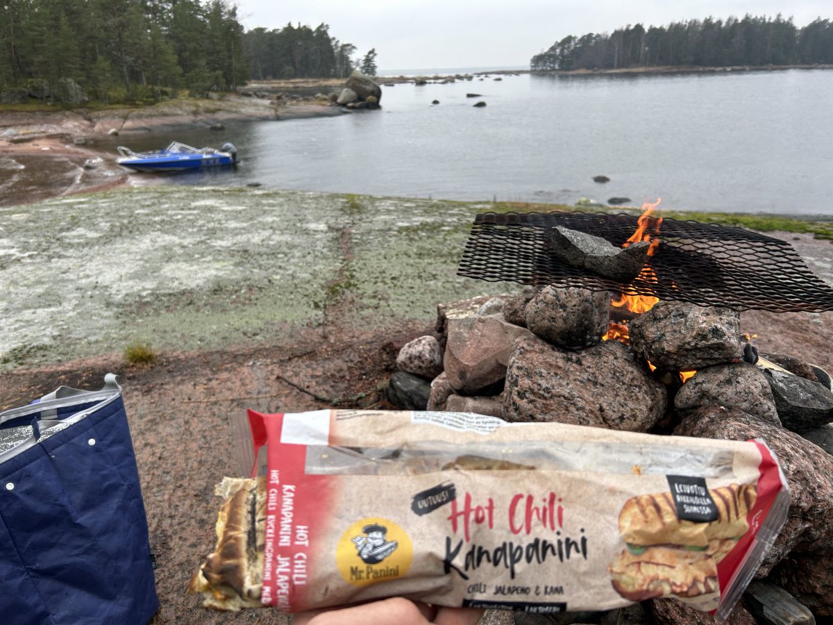 Jäätävän hyvä lounas kalastuspäivälle 😋!