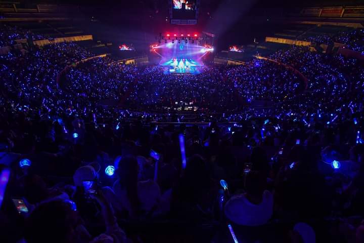_keille's tweet photo. OUR TYPE OF BLUE OCEAN

MAHAL KAYONG LIMA KAHIT ANO PA ANG PROBLEMANG DALA. PADAYON💙

MAHAL KAYONG LIMA
PADAYON MAHALIMA
KABISIG NYO ANG A'TIN
#MAHALIMA https://t.co/rC6klNda05