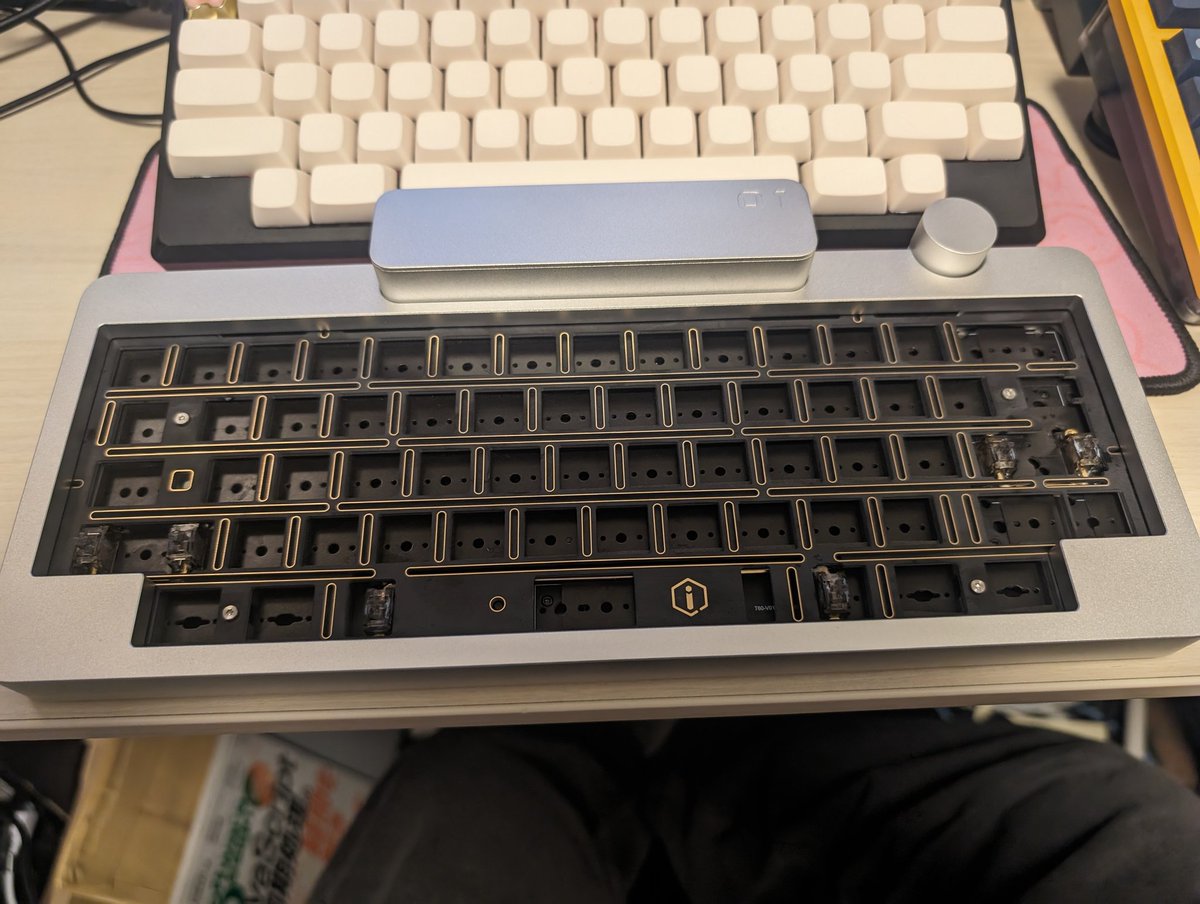 eegozilla_eg's tweet image. 届いたのでとりあえず組んでみる
#tilly60 #iqunix