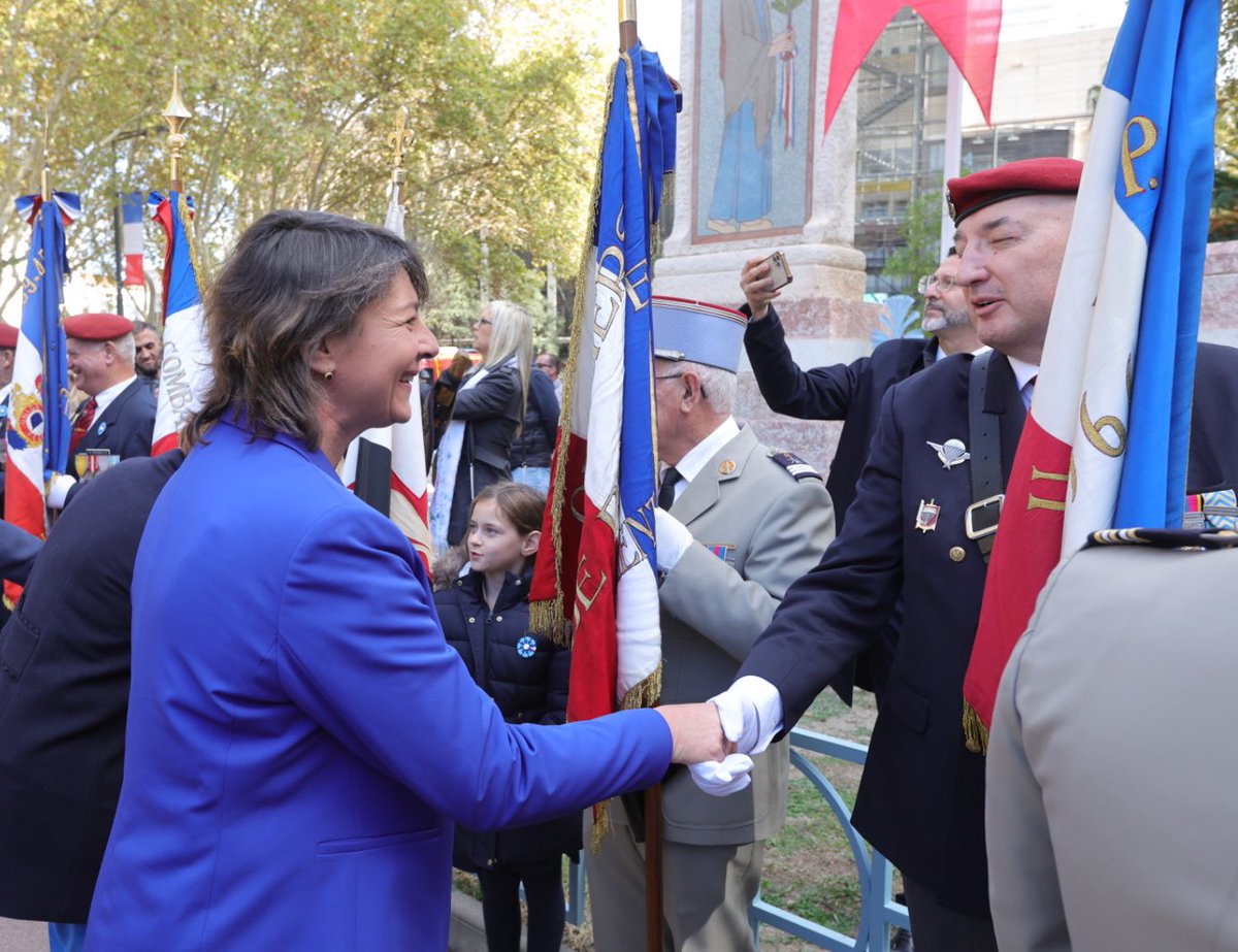 Agneslangevine's tweet image. 🇫🇷 #11Novembre #Perpignan 
Avec @CaroleDelga partout en @Occitanie nous pensons aux blessés, aux morts, aux familles meurtries par les horreurs de la guerre. 
En ce jour de #commémoration, nous rendons hommage à celles et ceux qui luttent pour nos si chères valeurs républicaines.