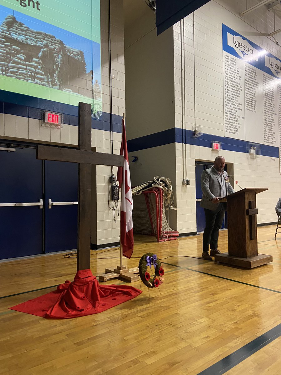 St Mary held a beautiful Remembrance Day ceremony yesterday where we had the honour of hearing Lt Col Nathan Flight’s message of hope, while honouring and remembering all of those that have served. <a href="/CDSBEO/">CDSBEO</a>