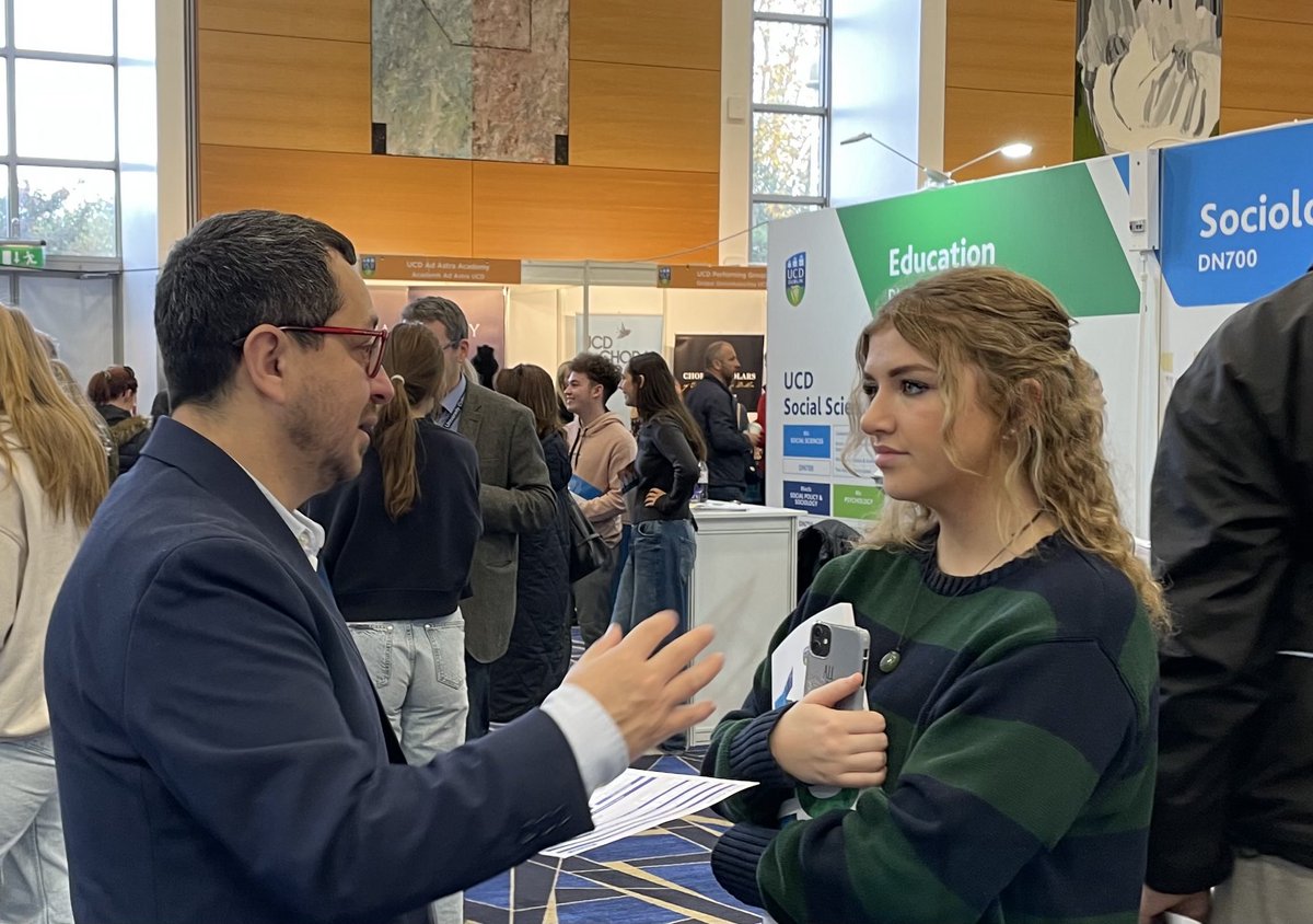 UCDSocialPWJ's tweet photo. Thank you for dropping by everyone!🙇🏻🙇🏻🙇🏻 #OpenDay ⁦@ucddublin⁩ #socialsciences ⁦@ucdsocscilaw⁩ #DN750 #DN700 #SocialJustice #SocialWork #SocialPolicy #Sociology https://t.co/tBV0ZRx33Z