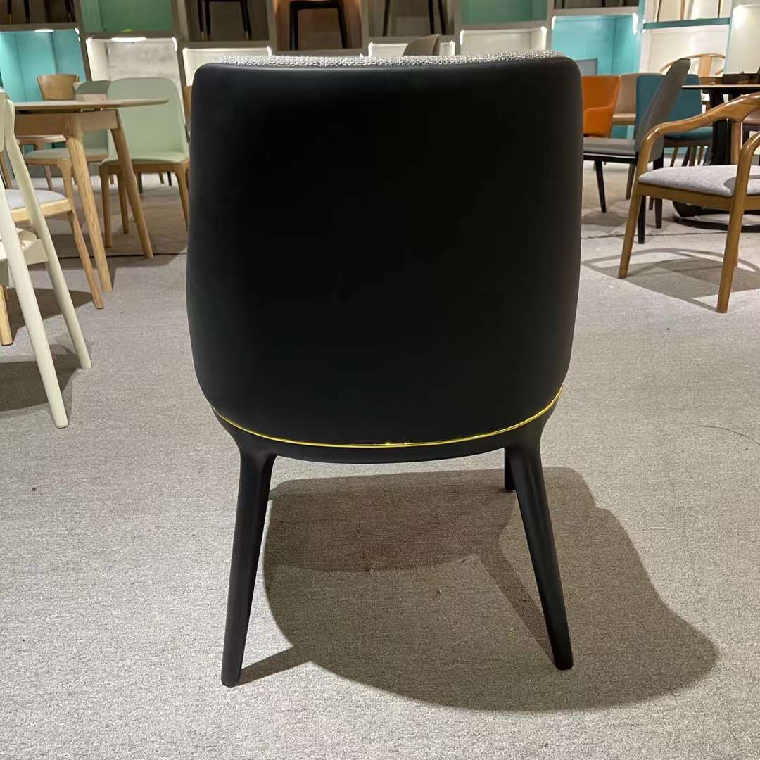 LianmaoFurn's tweet photo. Introducing our new dining chair collection — a perfect blend of style and coziness. From family dinners to elegant gatherings, these chairs are crafted for memorable moments. Elevate your dining space! 🌟 #DiningChic #HomeStyle #ComfortableElegance" https://t.co/9NQd1QFZmh