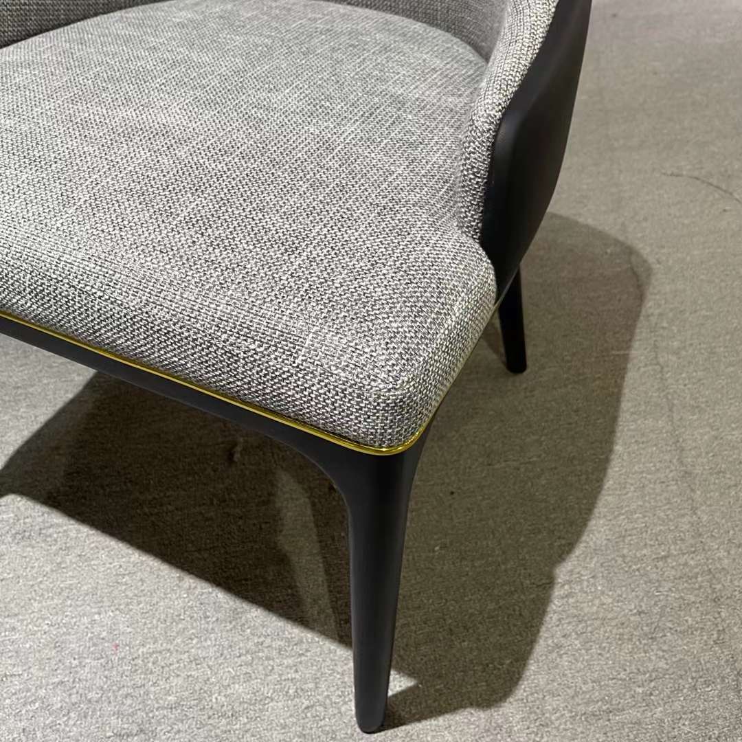 LianmaoFurn's tweet photo. Introducing our new dining chair collection — a perfect blend of style and coziness. From family dinners to elegant gatherings, these chairs are crafted for memorable moments. Elevate your dining space! 🌟 #DiningChic #HomeStyle #ComfortableElegance" https://t.co/9NQd1QFZmh