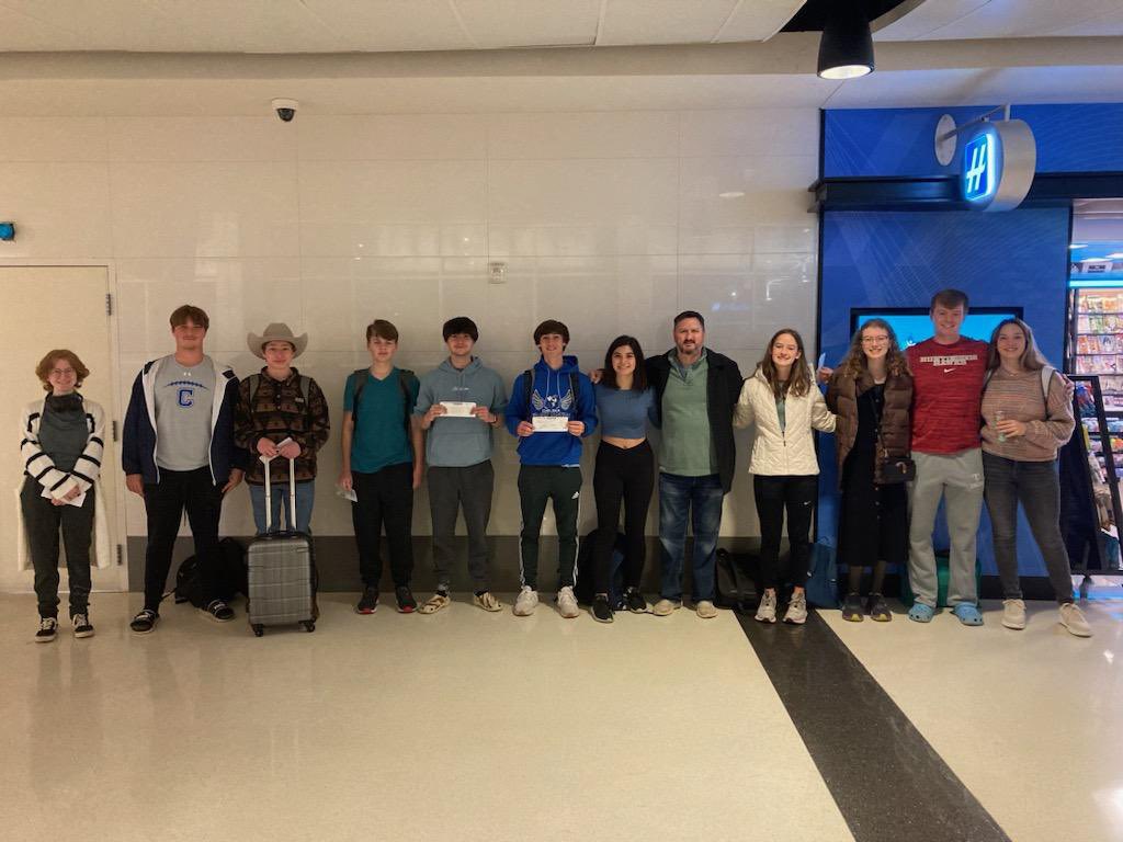 wryadams's tweet photo. Another year, another group of students from @CHHSHornets heading to DC @CloseUp_DC https://t.co/So8LDL9naR