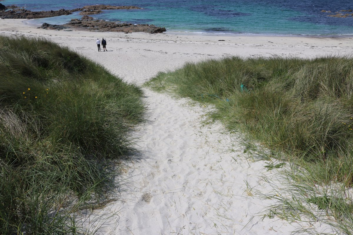 Perfect place for a wee wander #wander @DailyPicTheme2 #Iona #coast 💙🏴󠁧󠁢󠁳󠁣󠁴󠁿
