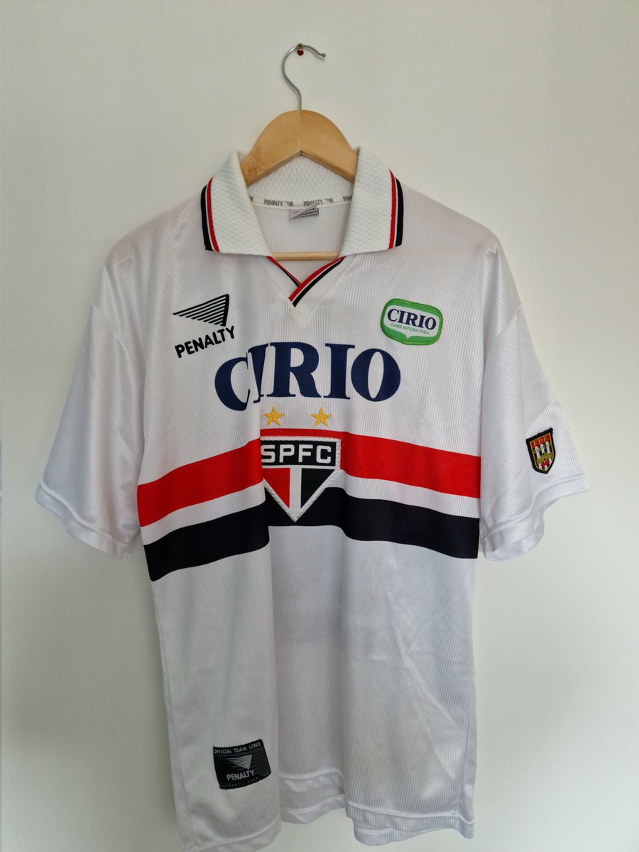 LuccaRossi2's tweet photo. @ShirtSellerList All 3 shirts are in excellent condition and include free postage

Olympiakos 92 XL - £65
Sao Paolo 99 Large - £45
NYRB Large - £25 https://t.co/ClaqAogzHv