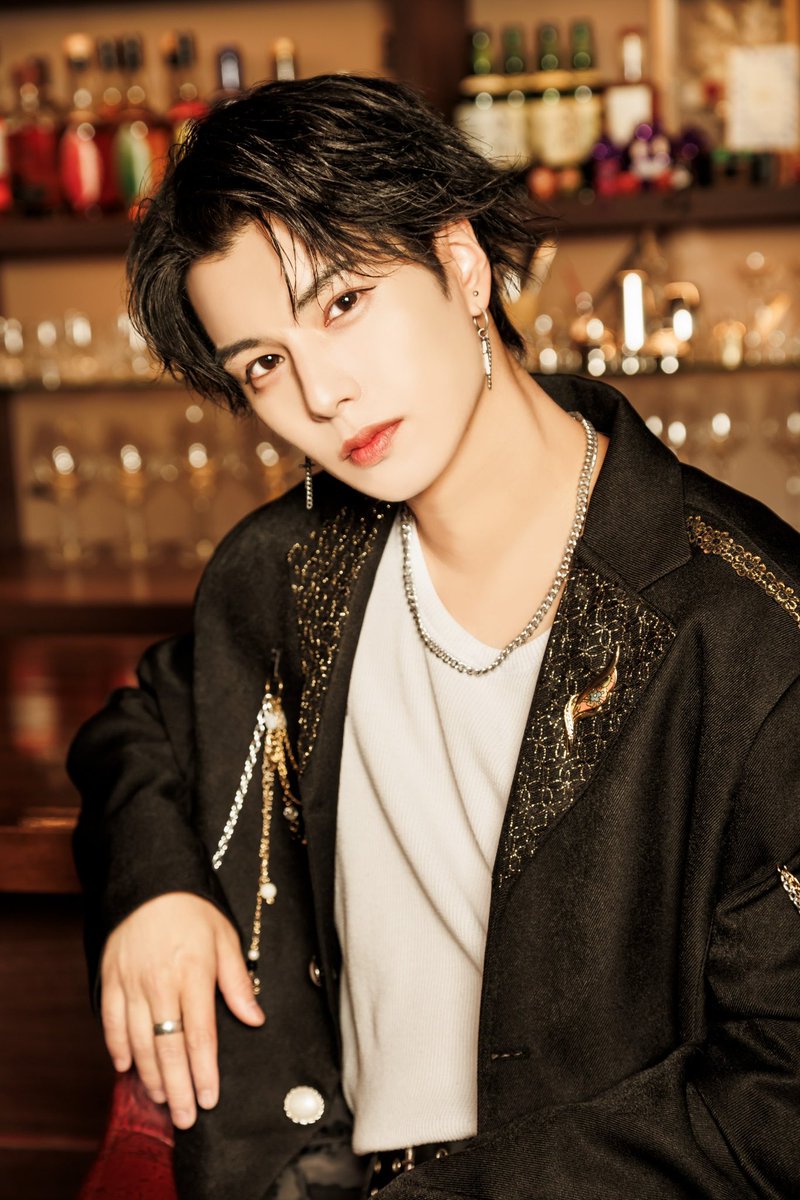 D≠LIGHT 【NEW HEADSHOT】

《 4th Visual 》

RYOTA
member color BLUE
<a href="/hiiragi_ryota/">柊 涼大</a>
