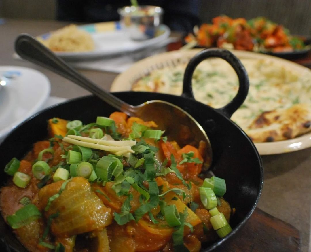 EverestRestaur3's tweet photo. Curry and a Cobra tonight? 🍛🍺
#feedfeed #indianfood #sheffieldfood #foodies #foodpresentation #foodoftheday #foodpost #foodaddict #foodlife #foodinsta #foodgram #chefsofinstagram #cheflife #buzzfeast #hautecuisines #beautifulcuisines #foodgawker #food4thought #todayfood https://t.co/PoXEtFdgWc