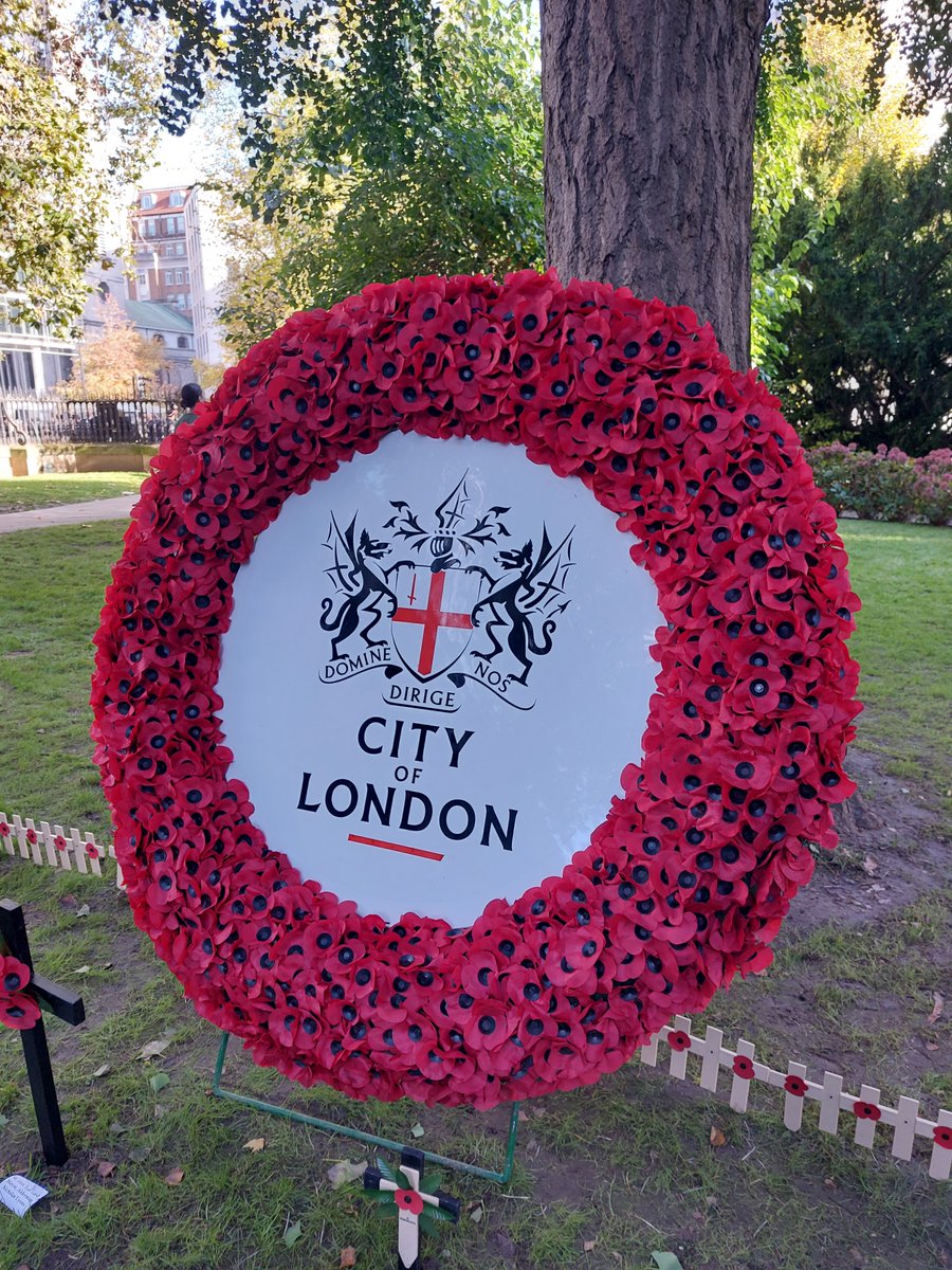PlumbersCompany's tweet photo. The Master represented us at the Garden of Remembrance Service at St Paul's Cathedral on 6th Nov. This solemn but uplifting service was attended by the Lord Mayor, clergy, representatives of the Services, andleaders from almost all the Livery Companies. We will remember them... https://t.co/gbkI15YGpv