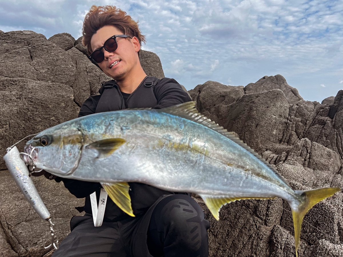 ikebo08's tweet photo. ライトタックルでヒラマサ
無理せずゆっくり時間をかけてキャッチ！

Tackle Date↓

Lure：Napalm140

Reel：TATULA TW 300XG

Spool：下町スプール　ヒラスズキSpecial

Handle：VARIAL117 × KNOB FLAT

Hook：VIPER41

Shop：@seacret20170423 https://t.co/CSggriXS96