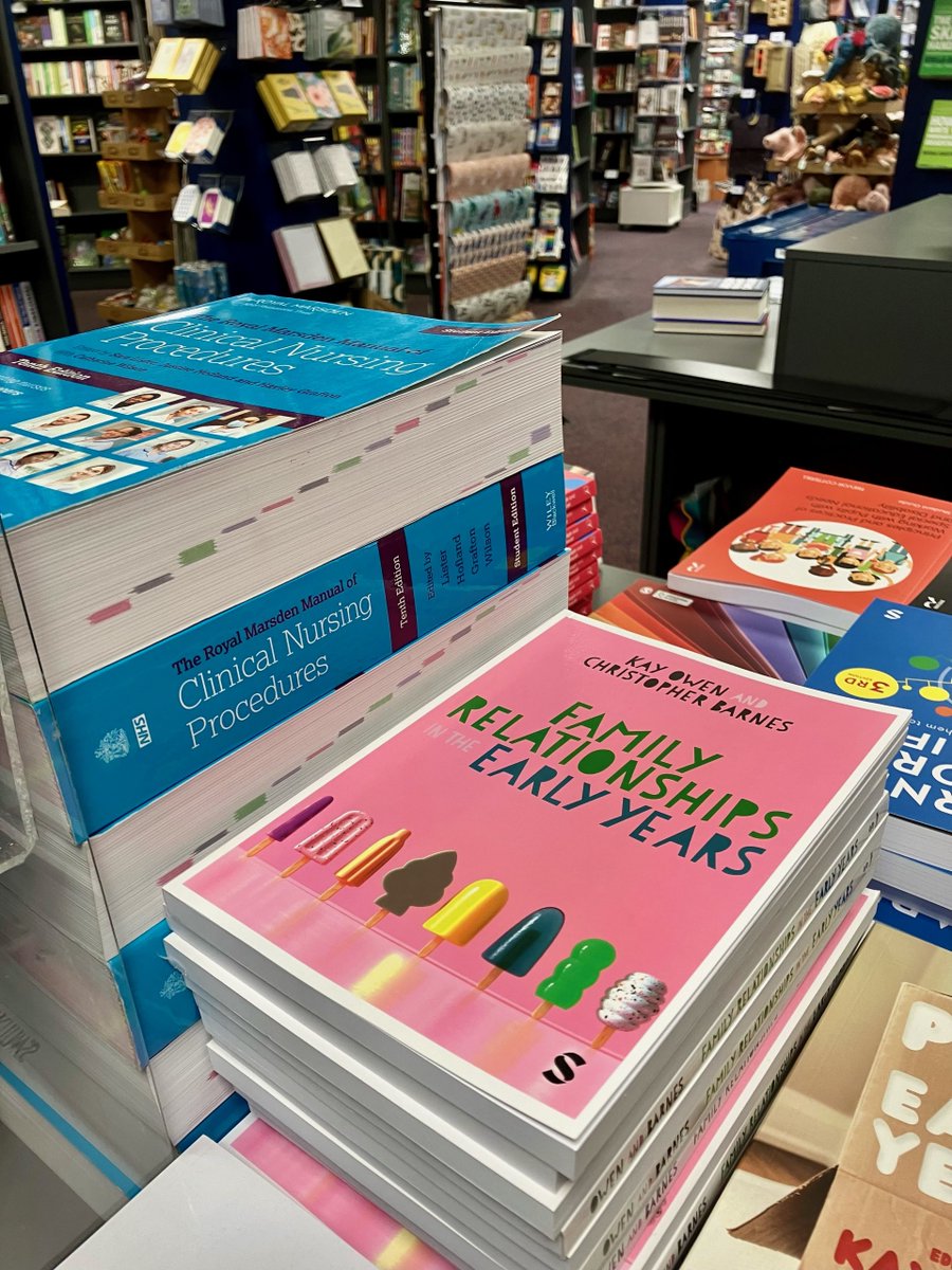 DrChrisBarnes's tweet photo. Fantastic to see our new book out! 😀A huge thanks to everyone @Sage_Publishing, &amp; our brilliant supportive colleagues @DerbyUniPsych @UoDECS.  It has been a pleasure! Amazing to see it displayed in our on-campus book shop too -🙏 Ginny @BlackwellsDerby! @KayOwen5 @DerbyUniPress https://t.co/vCumUNAO6V
