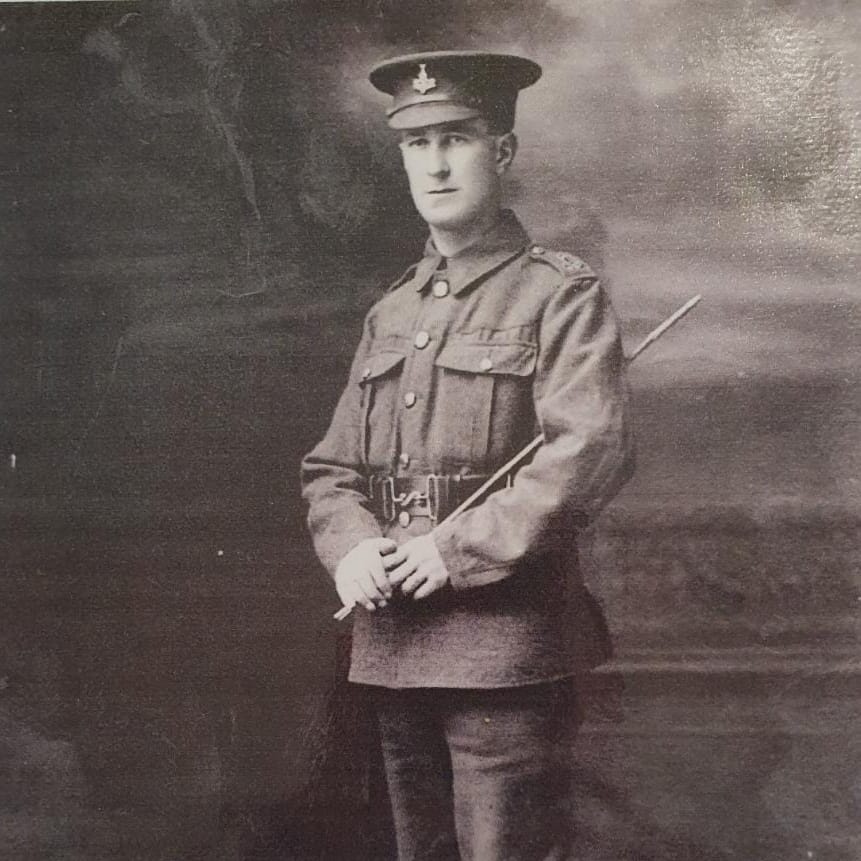 MuseumofCamb's tweet photo. As we commemorate Remembrance Day, we recall a reunion here at the Museum of Cambridge, where Susan Smith, the granddaughter of WWI veteran Private Leonard Lantiff Miller, received her grandfather’s Victory medal.

Read more about this story in our blog: https://t.co/A1Shml7owi https://t.co/95RESmxhXm