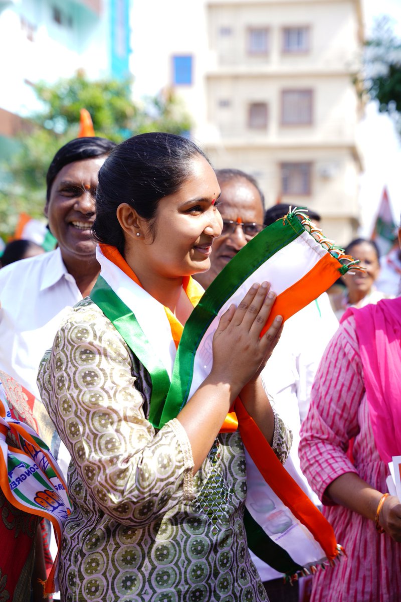 ImJaggaReddy's tweet image. #voteforhand #Sangareddy #jaggareddy #campaign #nirmalajaggareddy #jayareddy #bharathsaireddy