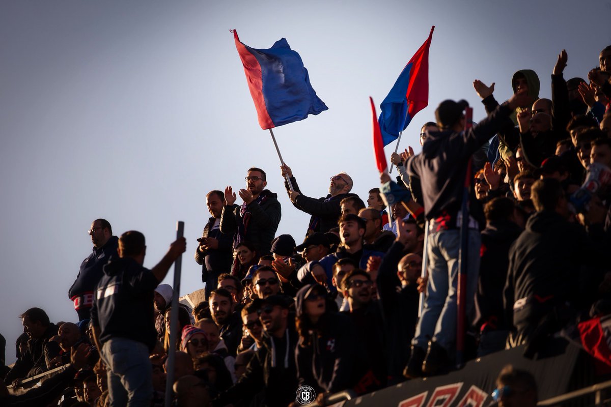 Campobasso1919's tweet photo. 🔴🔵Il suo colore è il più bello che c’è!
Ultimi biglietti disponibili allo store per Vastogirardi.
#VASCAM https://t.co/Va7jicqa67