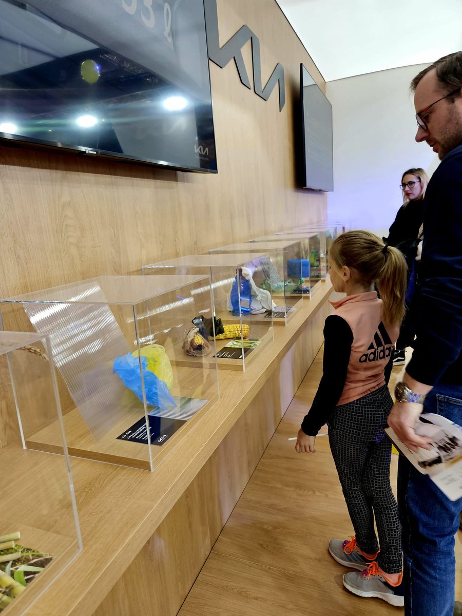 Kia Czech tweet media