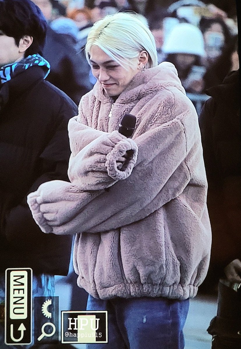 231111
추운 스테이 안아주고 싶다는 천사🥹👼🧸
#Straykids #felix #스트레이키즈 #필릭스 #행복이