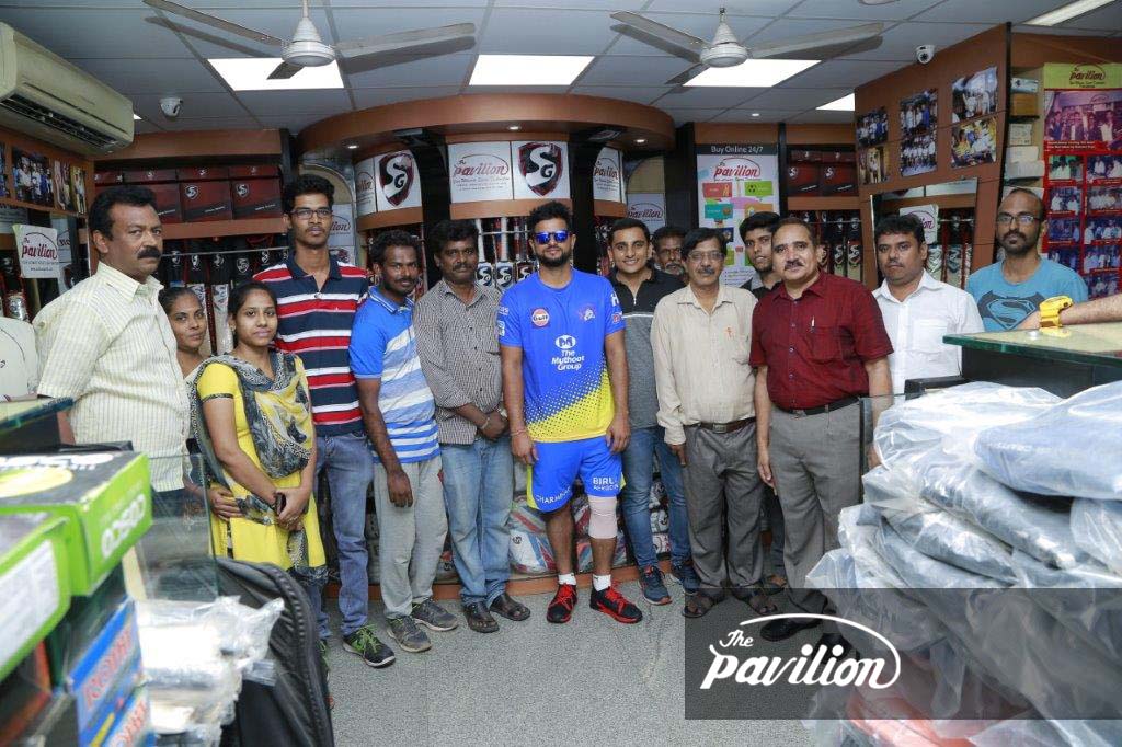 thepavilionshop's tweet image. We&apos;re thrilled to share again photos of the legendary cricketer, #Chinnathala Suresh Raina, at our store The Pavilion.

#sureshraina3 #raina #sureshraina #sgcricketofficial #csk #whistlepodu #sportskhel #thepavilionsports #pavilionsports