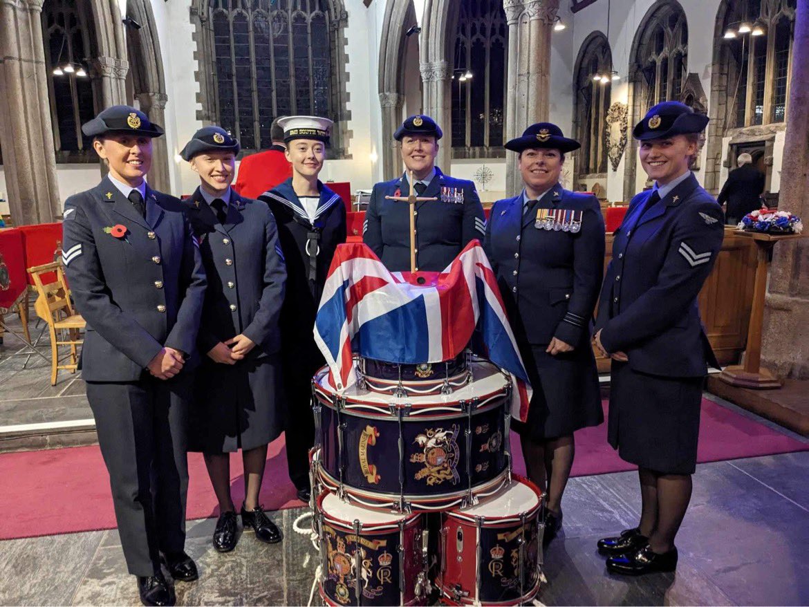 PMs of JHG(SW) paying their respects and taking part in the Plymouth Festival of Remembrance at St Andrews Church last night. Well done and thank you to all involved @DMS_JHG_SW @HdRAFMS @DMS_ComdJHG