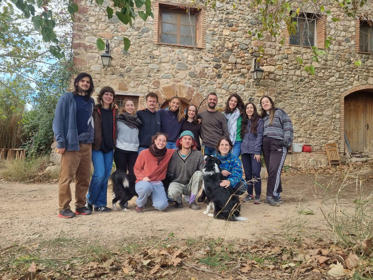 ServeiCivilCat's tweet photo. Junta, equip tècnic i voluntàries empoderades estem de tancada a Riudoms! 🌱

Per això dilluns 13 de novembre descansarem i l'oficina estarà tancada. Ens veiem dimarts! https://t.co/EsxPi1ax8a
