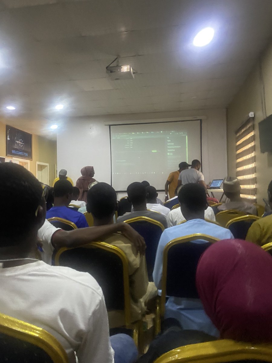 i_codejs's tweet photo. Feeling the positive vibes of optimism and innovation reverberate at #devfestsokoto. https://t.co/tW00L1ixP4