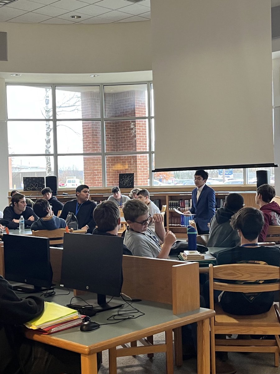 fblaadviserdh's tweet photo. PA SenBrown engaging PVHS History,Business,SpecialEd classes for PVFBLA AmericanEnterpriseDay Challenge. Excellent discussion-FreeEnterpriseSystem, LimitedGovernment,&amp;Consumer’s. FBLAVPClarkPo moderated the program. #fbla ⁦@PVBEARSHS⁩ ⁦@pafbla⁩ ⁦@FBLA_National⁩ https://t.co/9eGbUc4d8M