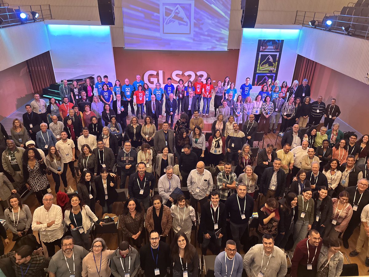 gls_terrassa's tweet photo. Foto de família de #GLSTerrassa23.
Tu tens influència.
#GLS23 https://t.co/3rPGCIHcwq