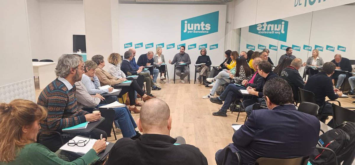 📸 Avui a Barcelona, el Barcelonès, hem celebrat una nova jornada d’estratègia municipal, aplegant una vintena de càrrecs de la comarca.

👥 Hi han assistit representants dels municipis de la comarca. També han participat el responsable de política municipal, <a href="/davidsaldoni/">David Saldoni🎗</a>; els