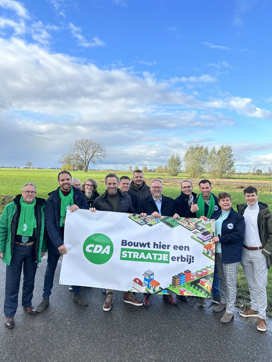 Volkshuisvesting is terug van weggeweest. We voeren weer regie en we bouwen aan gemeenschappen. Dat bleek ook in Ijsselstein en Leiden, waar ik met <a href="/DerkBoswijk/">Derk Boswijk</a> en @liesbethheide en bouwwethouders <a href="/edwintas/">Edwin Tas</a> en <a href="/JHTerpstra/">Julius Terpstra</a> op campagne ging voor onze prachtige club <a href="/cdavandaag/">CDA</a>.