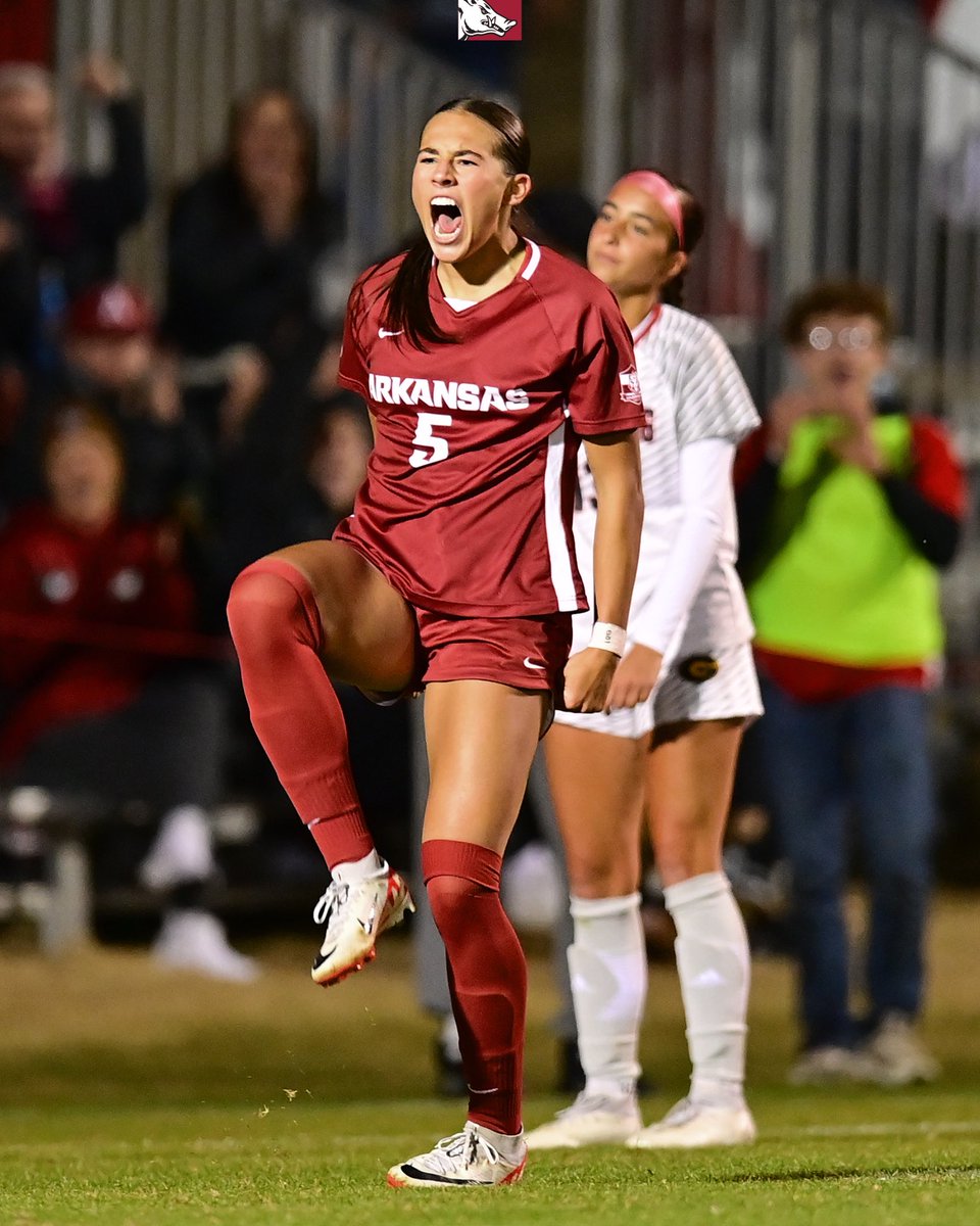 In last night’s 5-0 win over Grambling, Bella Field became the first Razorback to score three goals in a half since 2001. 

She accomplished the feat in 18:58.