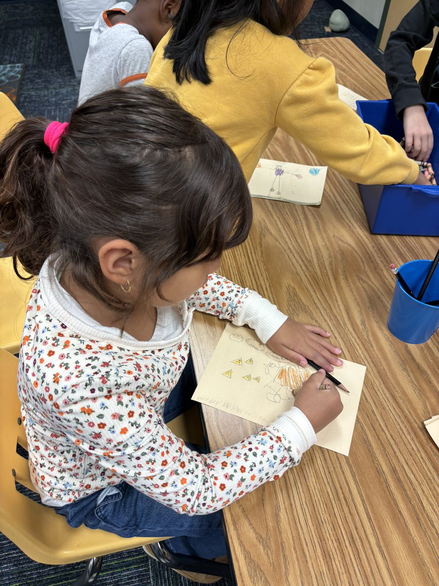 bpeslibrary's tweet photo. How’s your turkey dressing? 🦃 Loved doing this fun listening activity with Kinder &amp; 1st @BettePerot @KISDreads #kisdreads https://t.co/Jzz7FZ79Pi