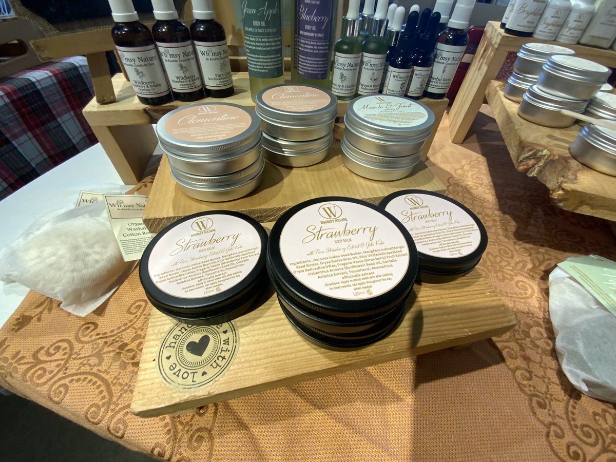 A nice bath gift set or skincare item is always a nice holiday gift idea. #sjfmnl #sjfm #holidaygiftideas #madehere #supportlocalbusinesses #stjohns #bathitems #skincare #bathsets