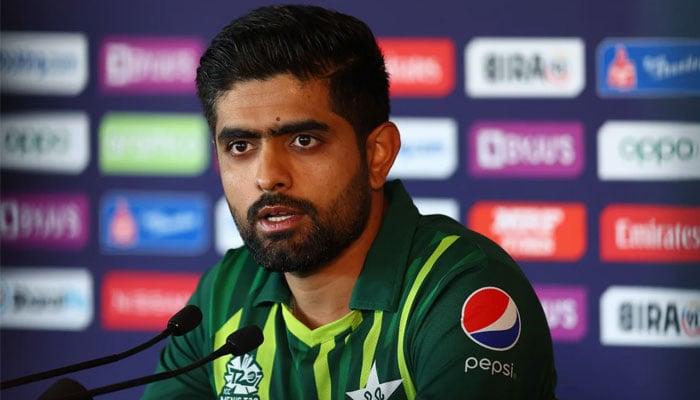 #AskThePavilion my question for all panel experts. kay baber azam akelaa hi qasoor war ha is performance ka liyaa kaha gayi hamarii pace bowling kaha gayi spin bowling. Meri nazar ma ya world cup sirf bowling ki waja sa haray ha.