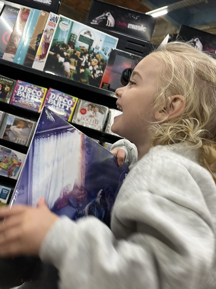 someone was very excited to see “her bella” on our trip to hmv today @babyqueen @babyqueenHQ 💖💘💞💕💝