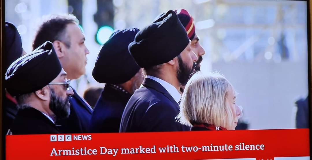 TejpalRalmill's tweet photo. Privileged that the Sikhs were invited to lay a wreath at the Cenotaph on #ArmisticeDay2023. Maj Dal Virdee @BritArmySingh did the honours. 14th Ferozepore #Sikhs, 15th Ludhiana #Sikhs, 47th #Sikhs and the 34th #Sikh Pioneers displayed outstanding gallantry on the Western Front during #WW1. Thank you to Western Front Association @TheWFA