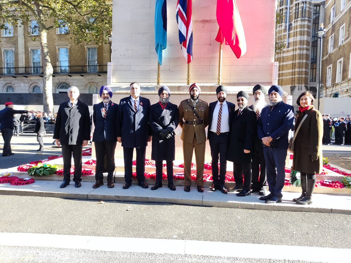 TejpalRalmill's tweet photo. Privileged that the Sikhs were invited to lay a wreath at the Cenotaph on #ArmisticeDay2023. Maj Dal Virdee @BritArmySingh did the honours. 14th Ferozepore #Sikhs, 15th Ludhiana #Sikhs, 47th #Sikhs and the 34th #Sikh Pioneers displayed outstanding gallantry on the Western Front during #WW1. Thank you to Western Front Association @TheWFA